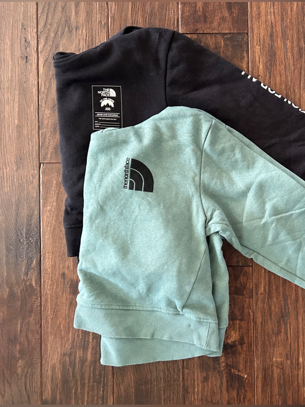 The North Face Girls Cropped Hoodie set of 2